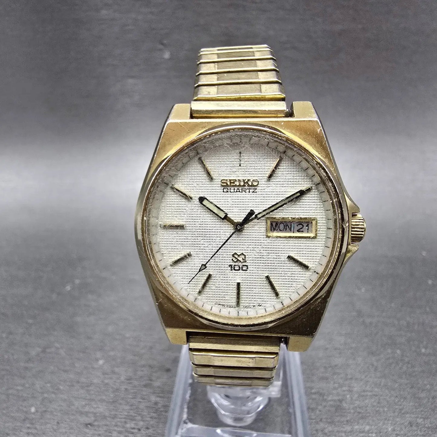 Seiko Watch Men 34mm Silver Dial Gold Tone Daydate Round 6923-8010 PARTS Vintage2