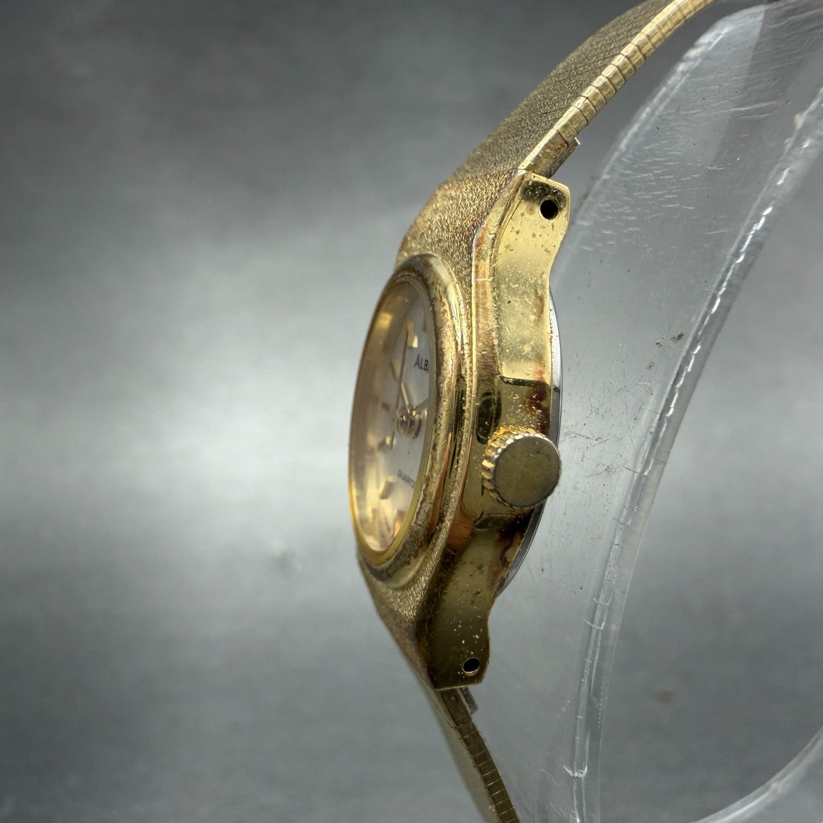Seiko Alba Watch Women 16mm Silver Dial Gold Tone Oval V233-6150 New Battery2