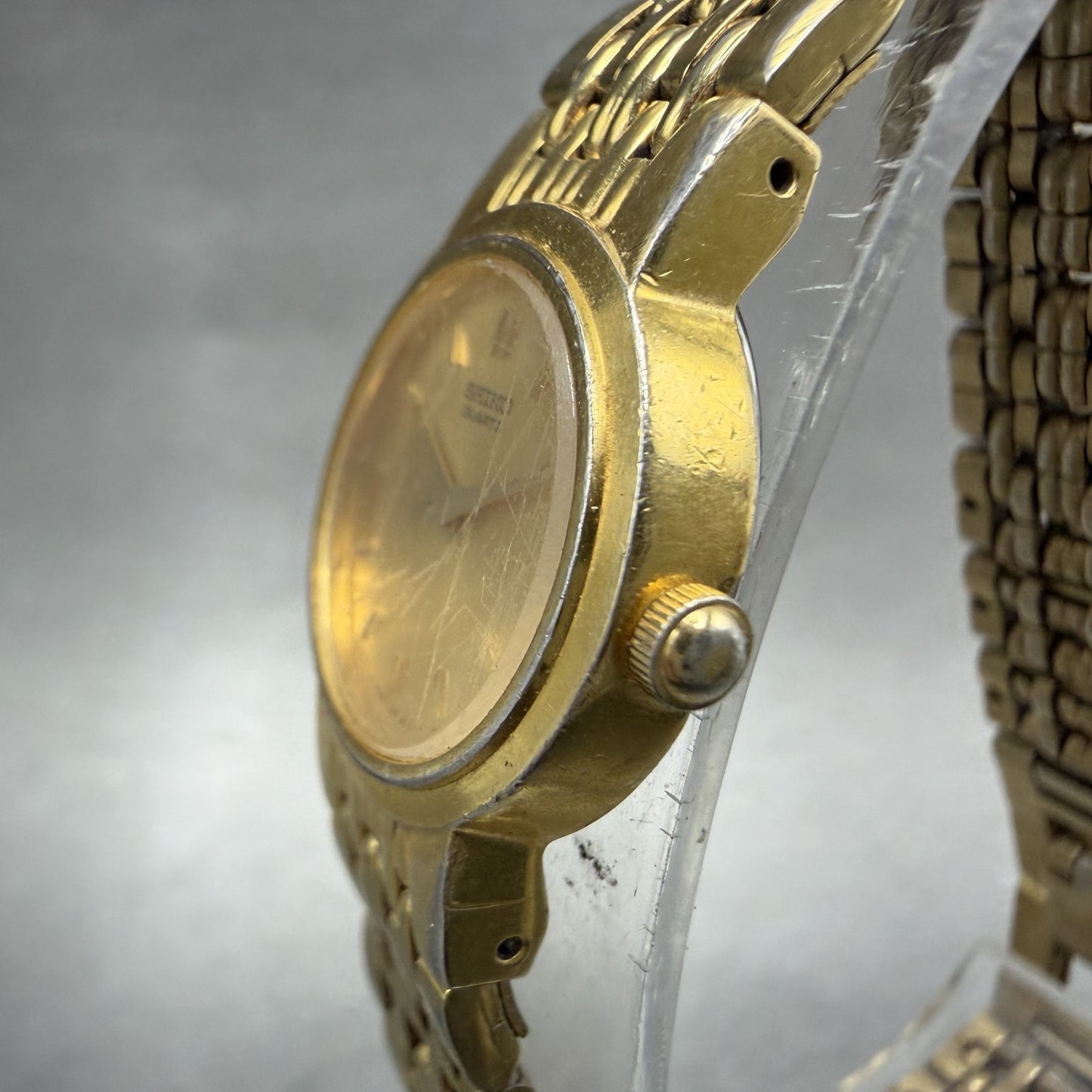 Seiko Watch Women 20mm Champagne Dial Gold Tone Round V400-0368 New Battery2