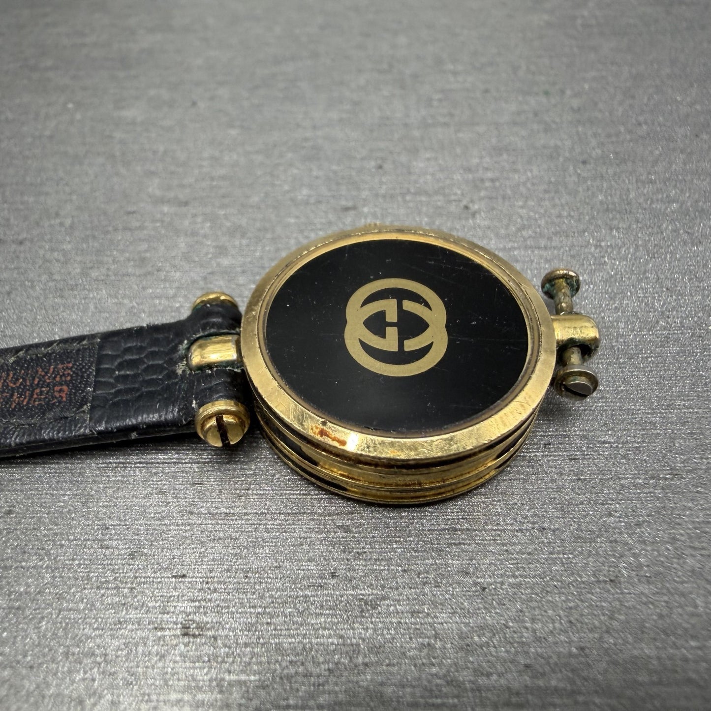 Gucci 2000L Watch Women 22mm Black Dial Gold Plated Round New Battery VTG UNIDQ8