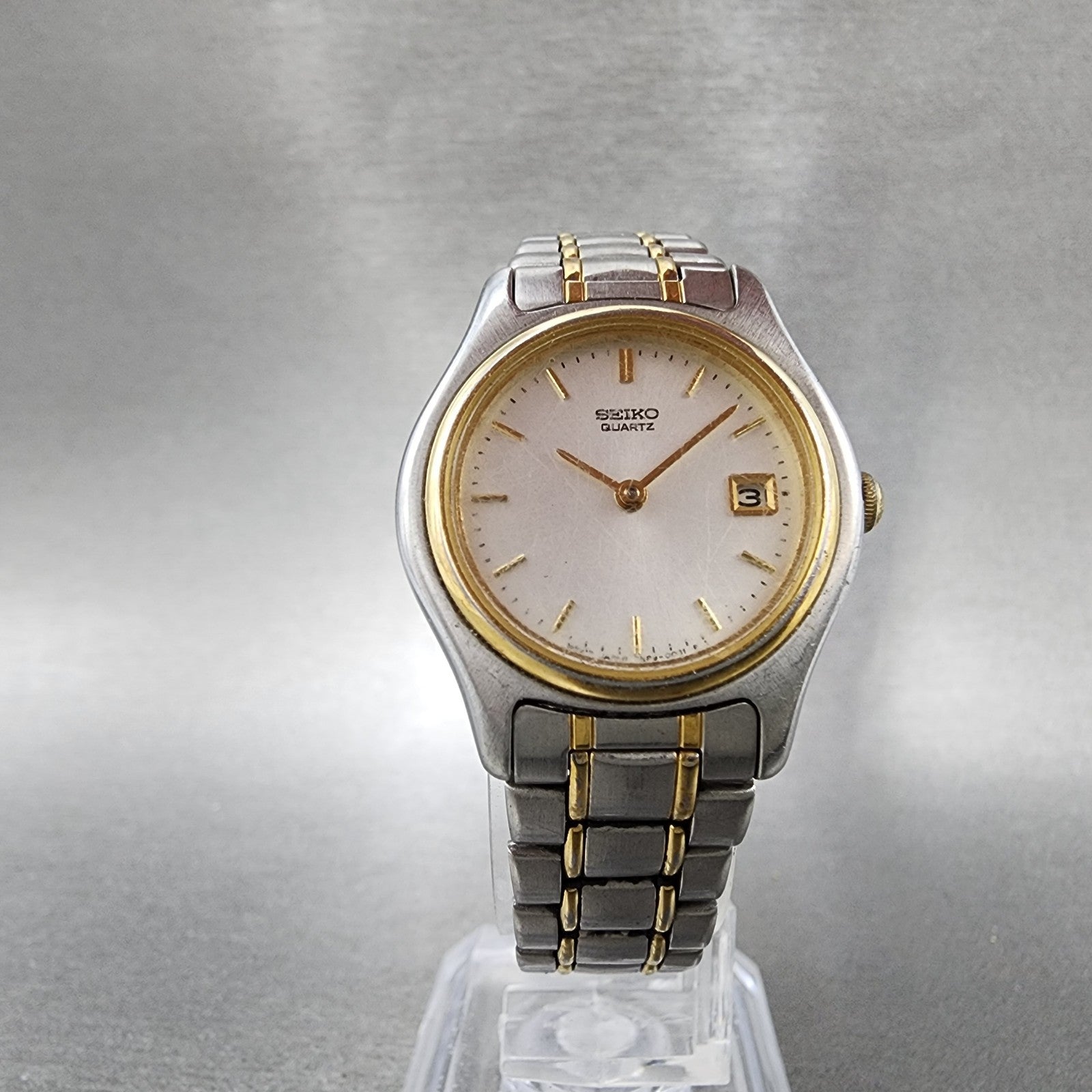 Seiko Watch Women 26mm White Dial Two Tone Date Round 7n890021 New Battery5