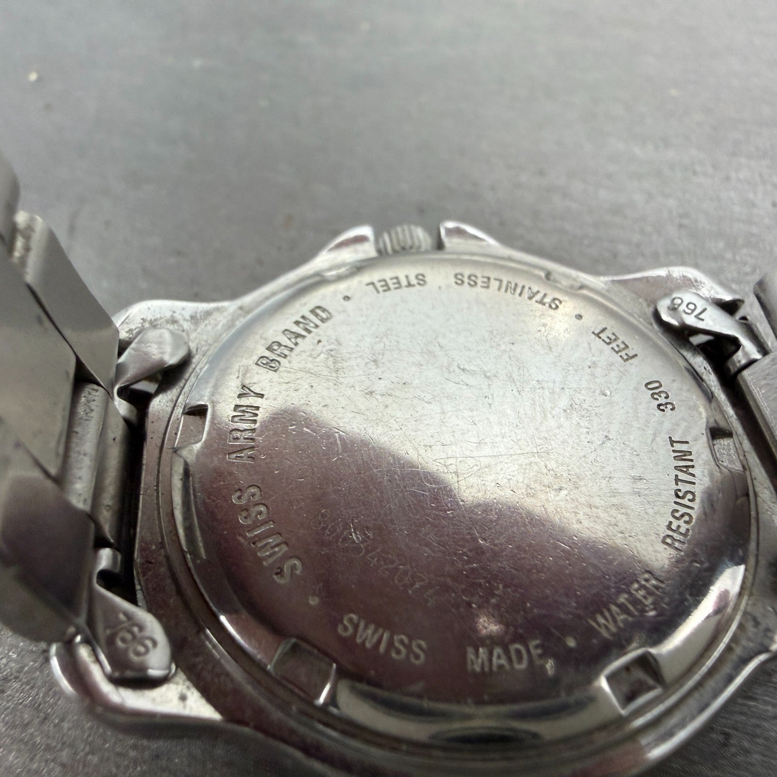 Victorinox Swiss Army Officer Watch Women 34mm White Dial Steel Date PARTS10