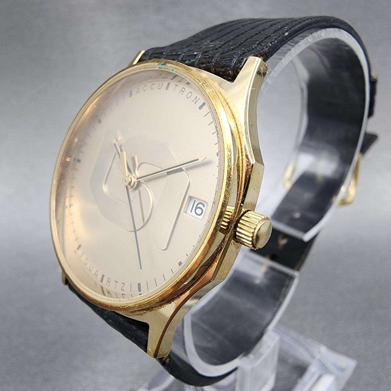 Bulova Accutron Watch Men 31mm Gold Dial Gold Tone Date Round  New Battery2