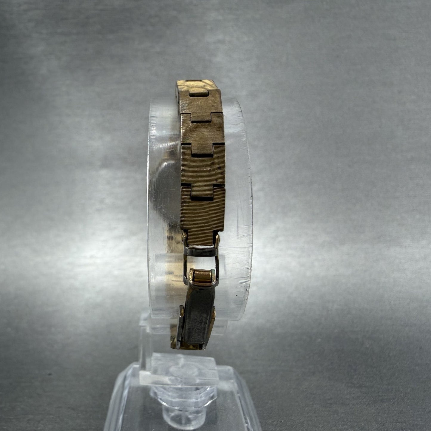 Bulova accutron Watch Women 18mm Gold Dial Gold Tone Oval New Battery VTG7