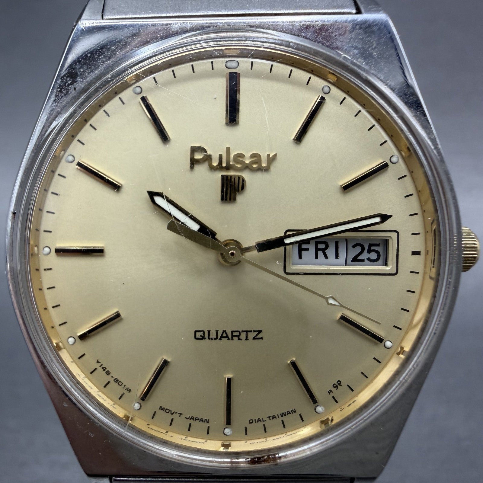 Seiko Pulsar Watch Men 34mm Champagne Dial Two Tone Daydate Y148800H NewBattery1