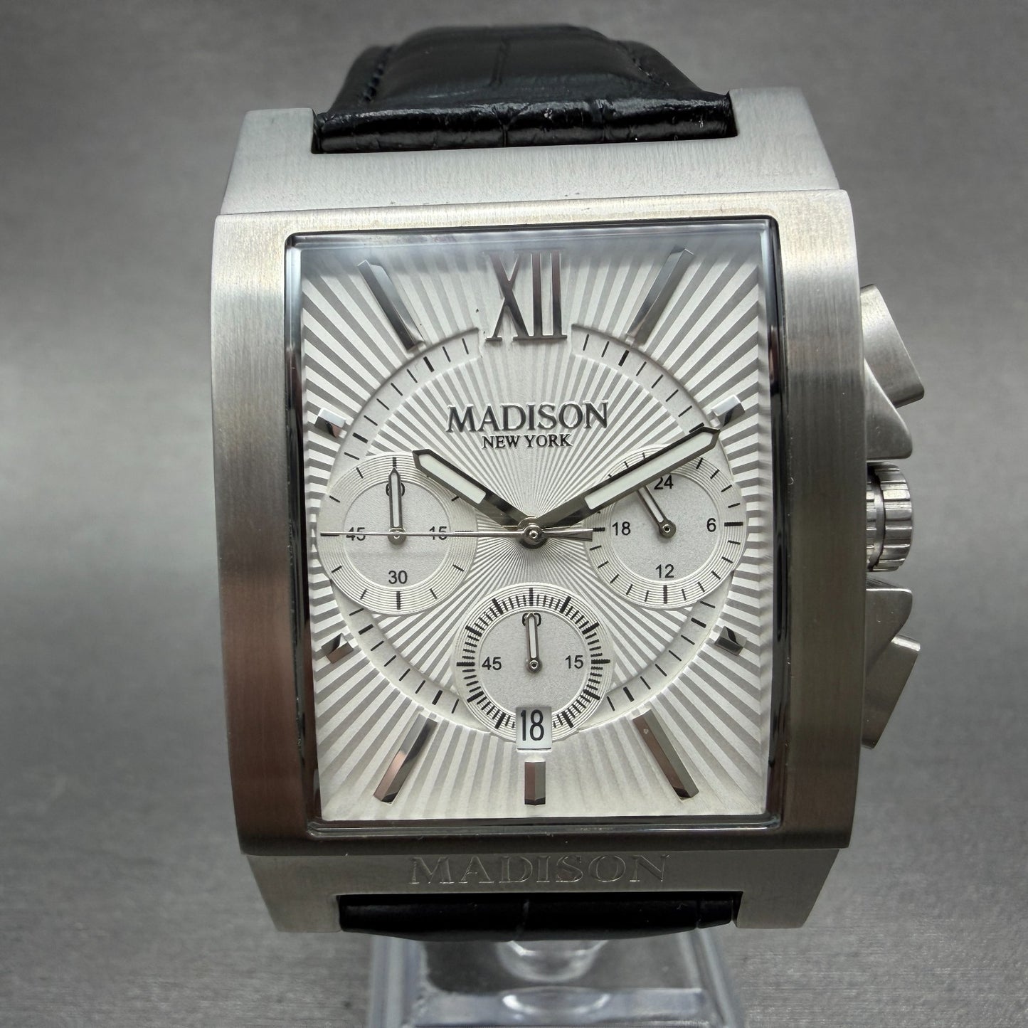 Madison New York Chronograph Tank Watch Men 34mm White Dial Steel Date New Batt1