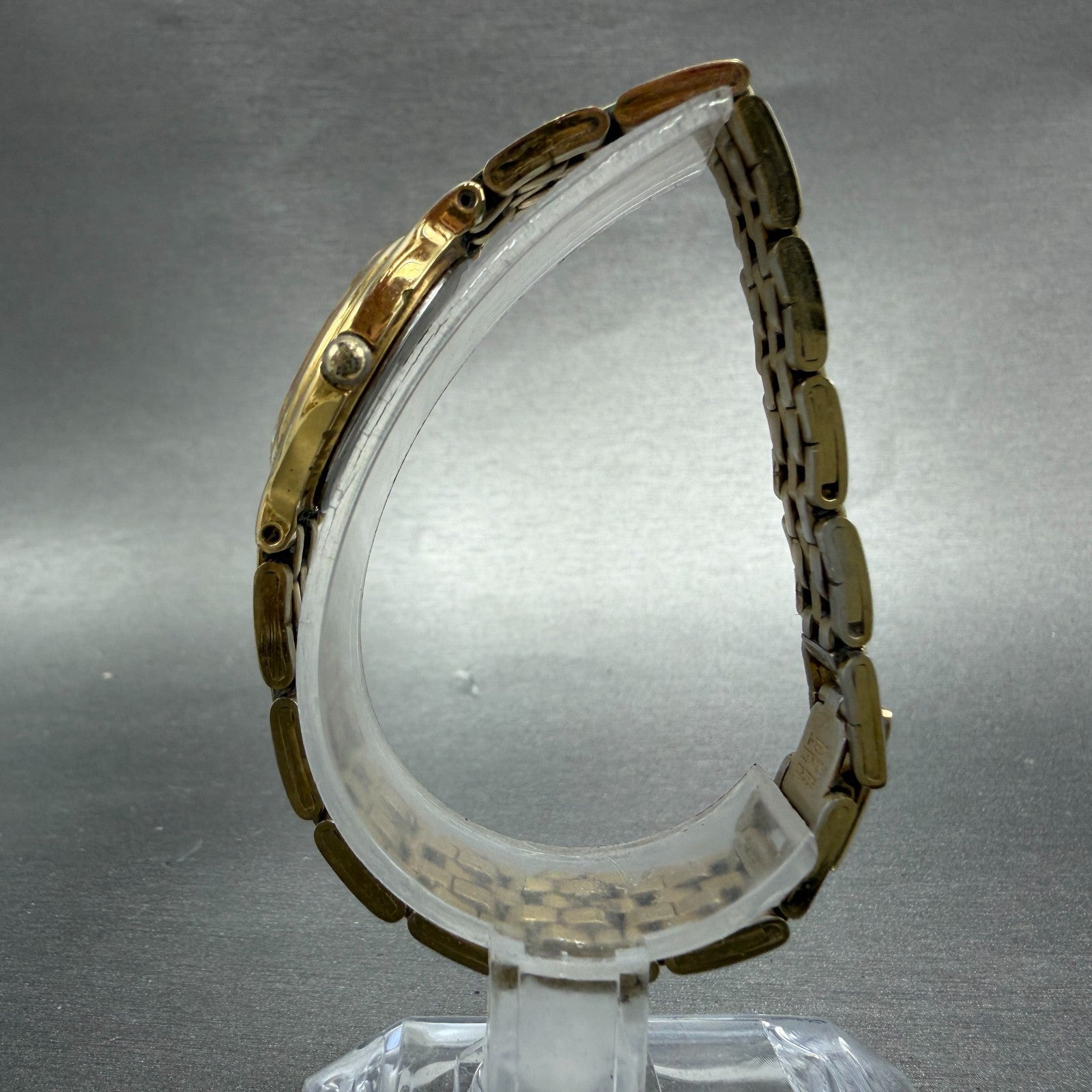 Seiko Watch Women 22mm White Dial Gold Tone Round 1n00-0a99 New Battery Vintage6