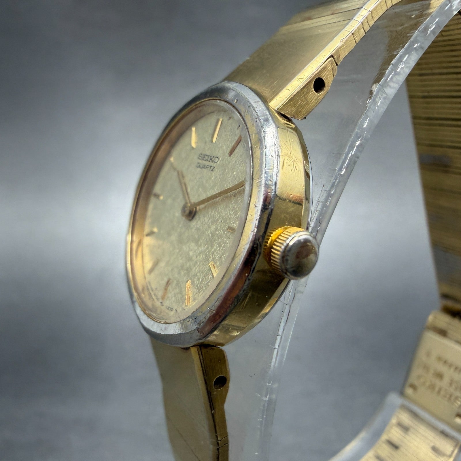 Seiko Watch Women 22mm Champagne Dial Gold Tone Round 2Y00-0200 New Battery2