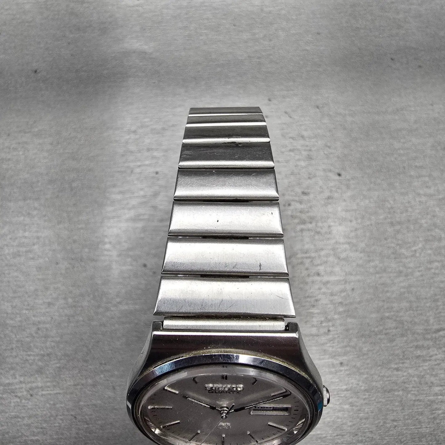 Seiko SQ Watch Men 34mm Silver Dial Silver Tone Daydate Round 5H23-7C60 New Batt4