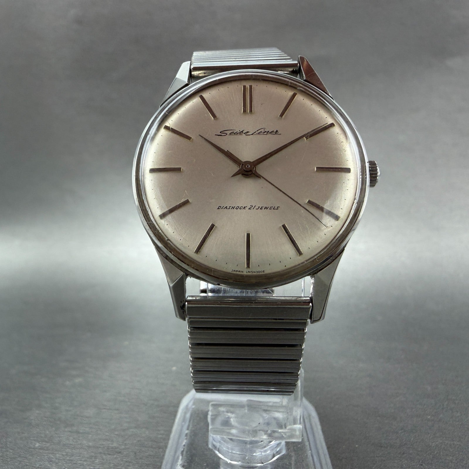 Seiko Liner Watch Men 35mm Silver Dial Silver Tone Round Manual 15016E Runs VTG5