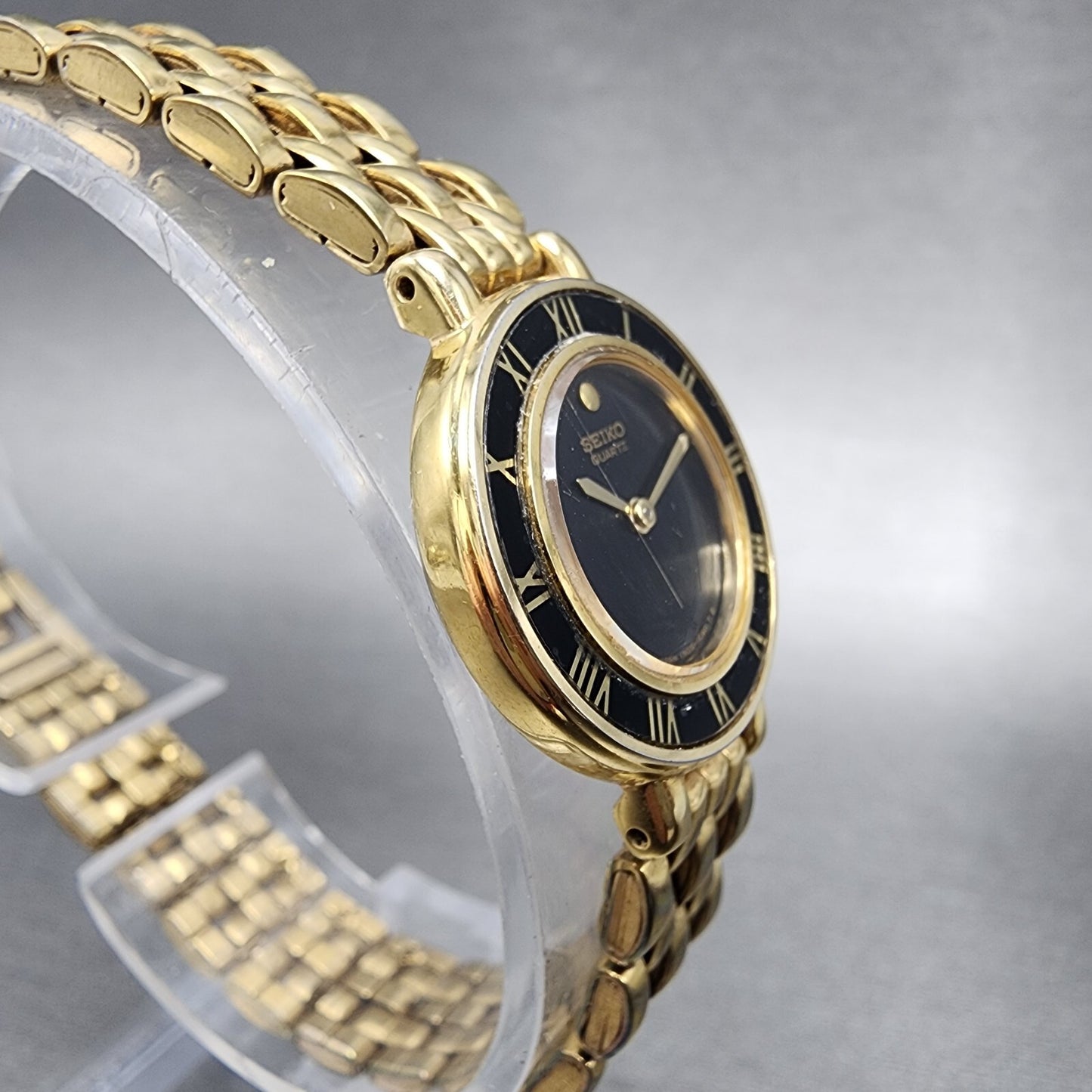 Seiko Watch Women 21mm Black Dial Gold Tone Round 1N000D29 New Battery3