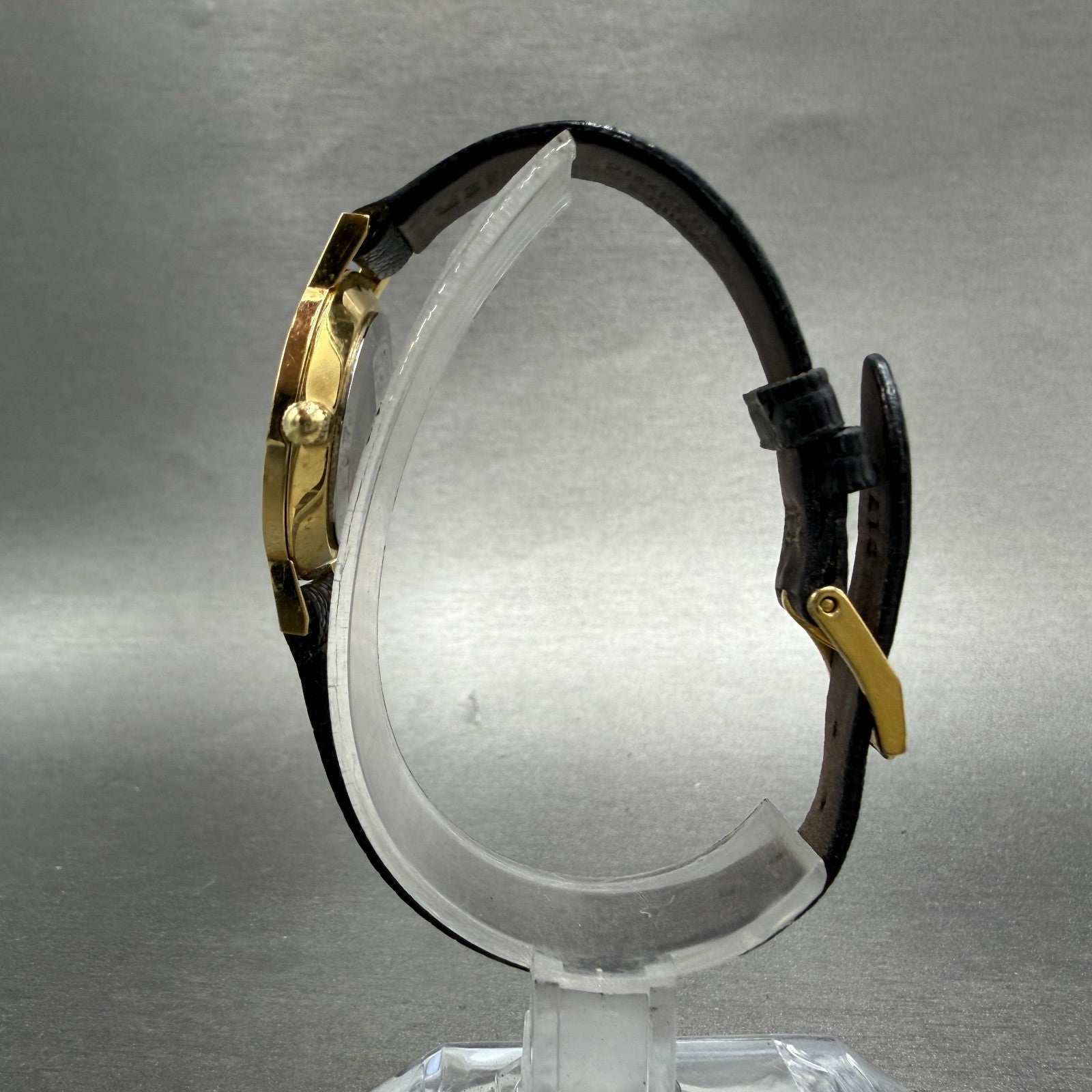 Movado Museum Watch Women 25mm Black Dial Gold Tone Round 87.A1.832.1 New Batt6