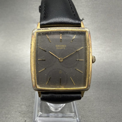 Seiko Tank Watch Men 27mm Black Dial Gold Tone Rectangle 2620-5370 New Battery0