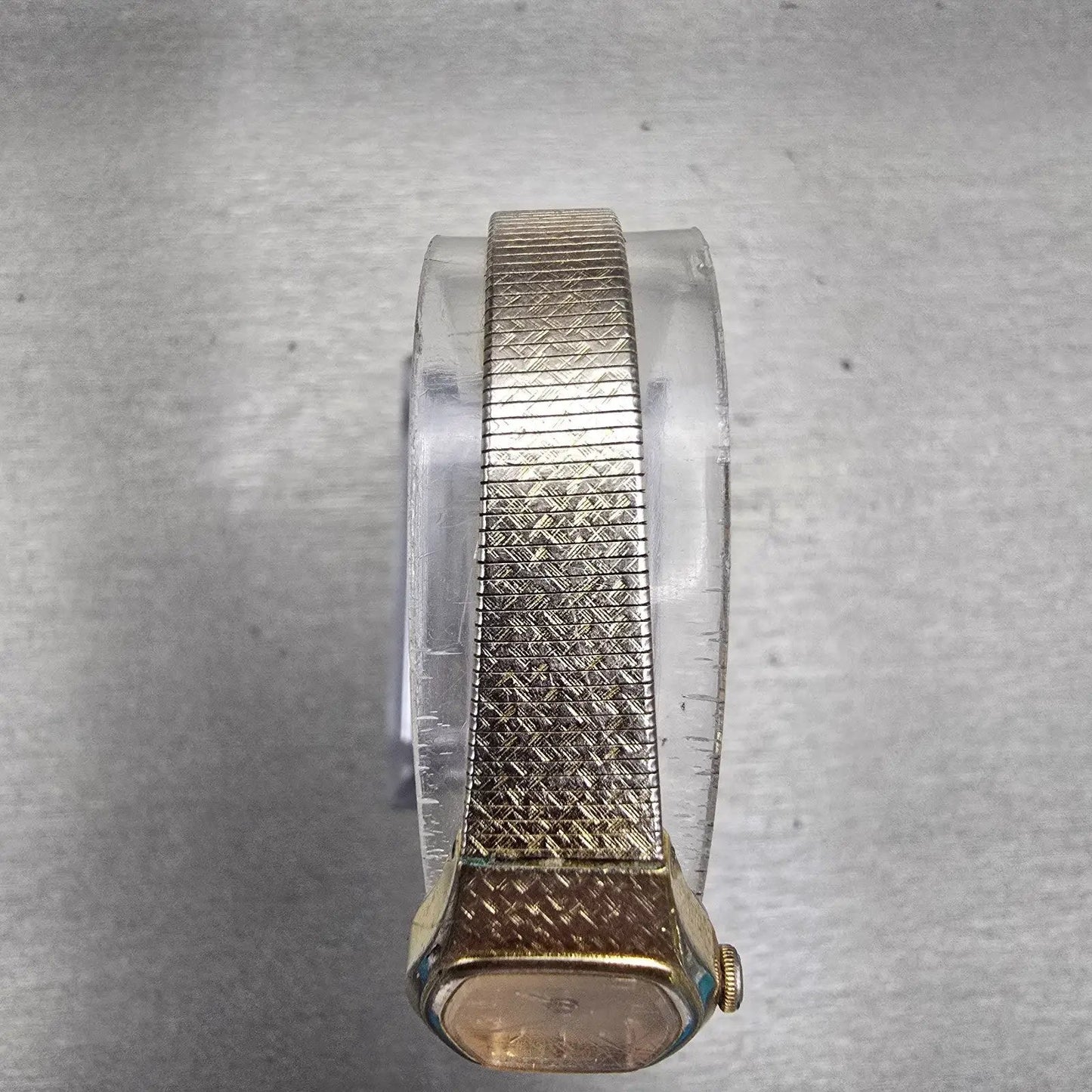 Seiko Watch Women 16mm Gold Dial Gold Tone Oval 2C21-5149 New Battery Vintage4
