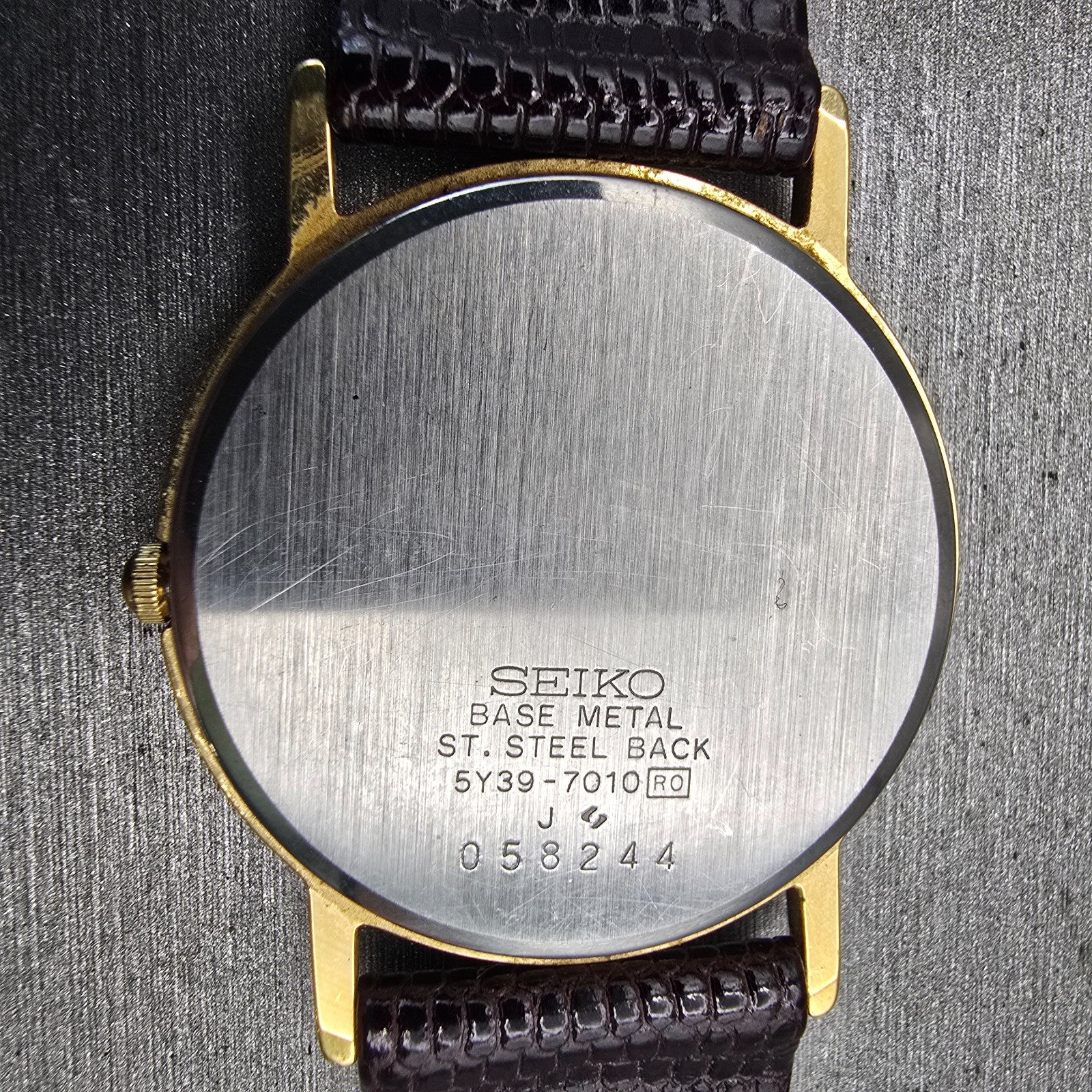 Seiko Watch Men 32mm Gold Dial Gold Tone Date Round 5Y39-7010 New Battery VTG10