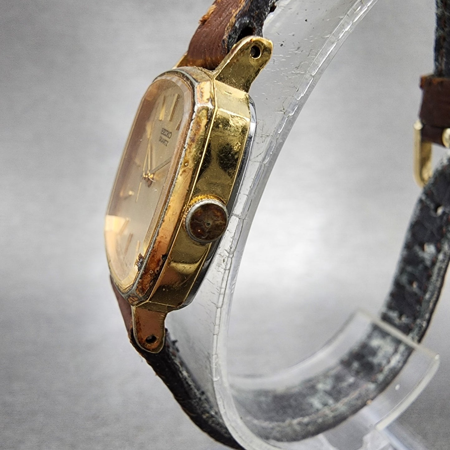 Seiko Watch Women 22mm Champagne Dial Gold Tone Rectangle 14215100 New Battery2