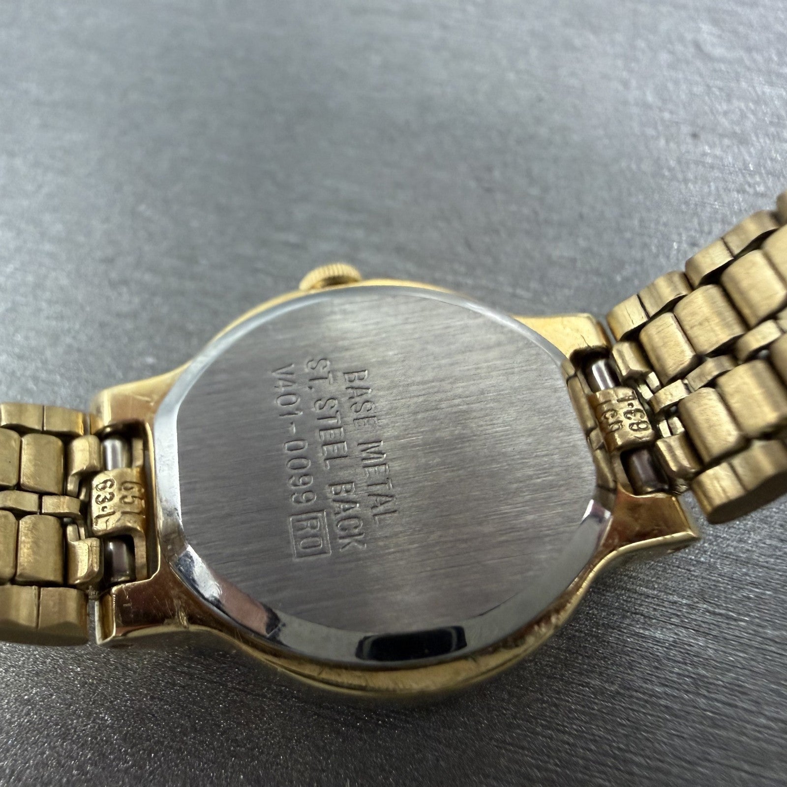 Seiko Watch Women  19mm Black Dial Gold Tone Round V4010099 New Batt NOS W/Box10