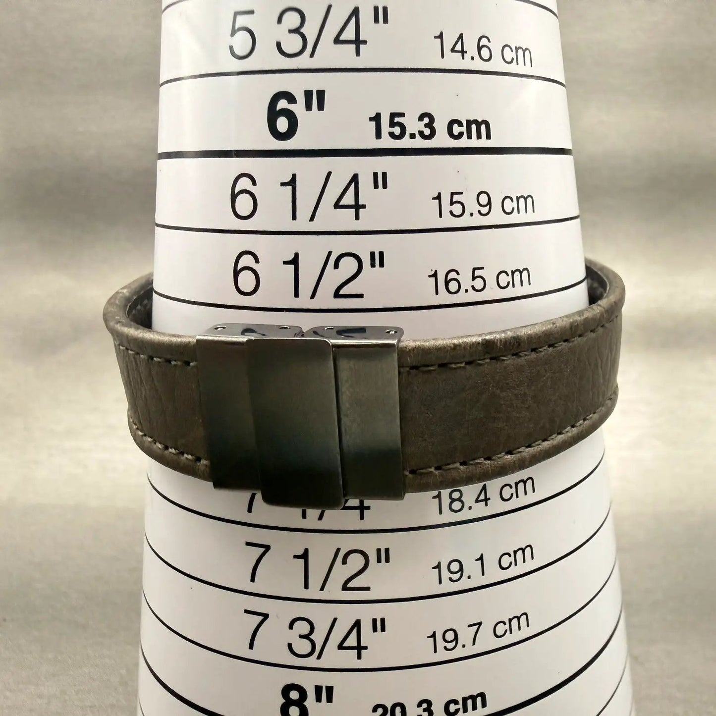 Seiko SQ Watch Men 33mm Gray Dial Two Tone Date Round 5H22-6109 New Battery9
