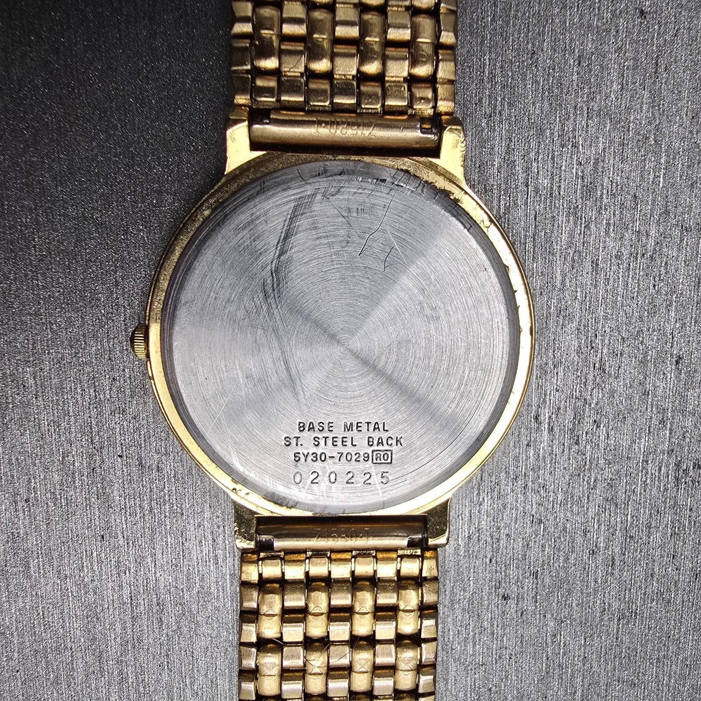 Seiko Watch Men 33mm Black Dial Gold Tone Round 5Y30-7029 New Battery Vintage10