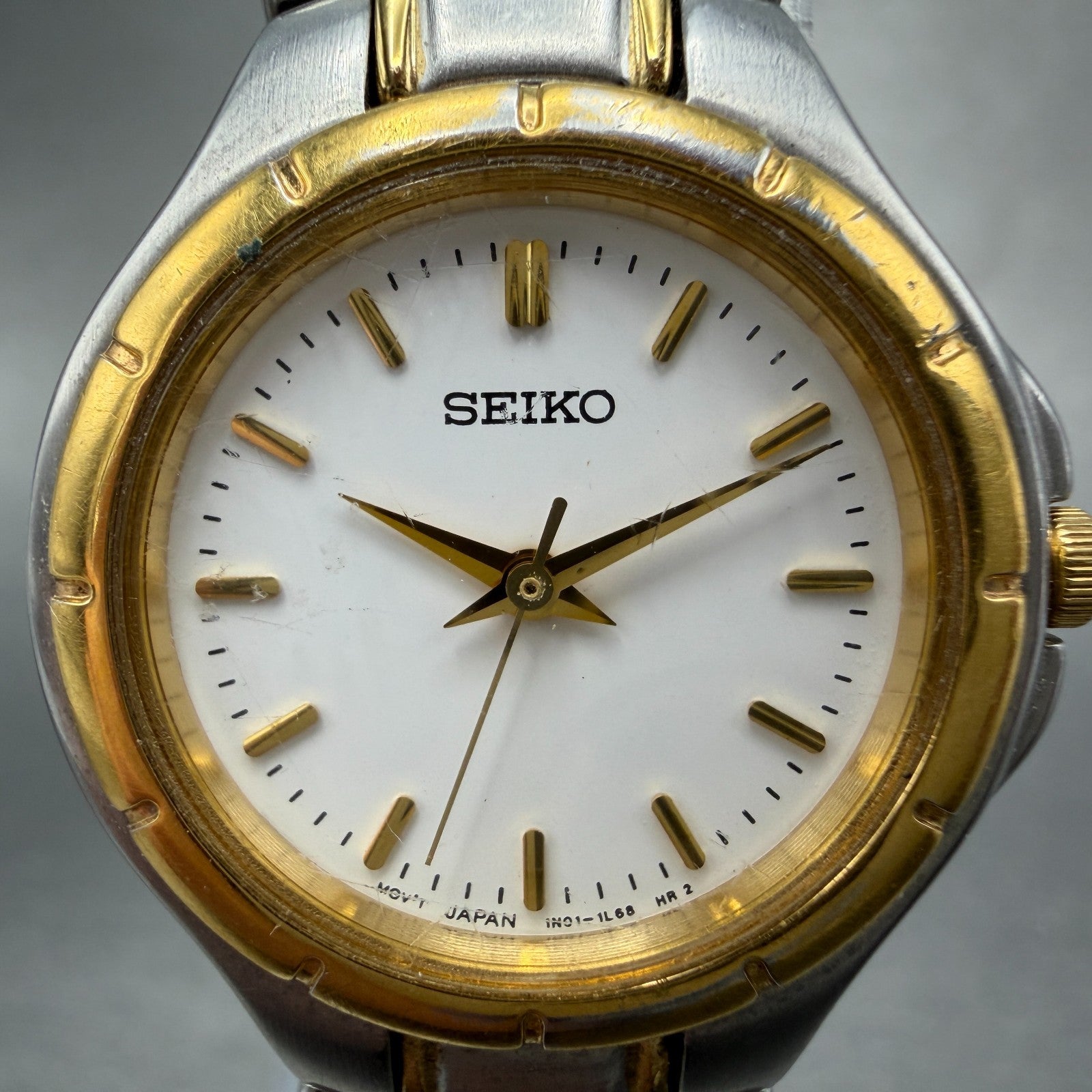 Seiko Watch Women 25mm White Dial Two Tone Round 1N01-0J80 New Battery Vintage1