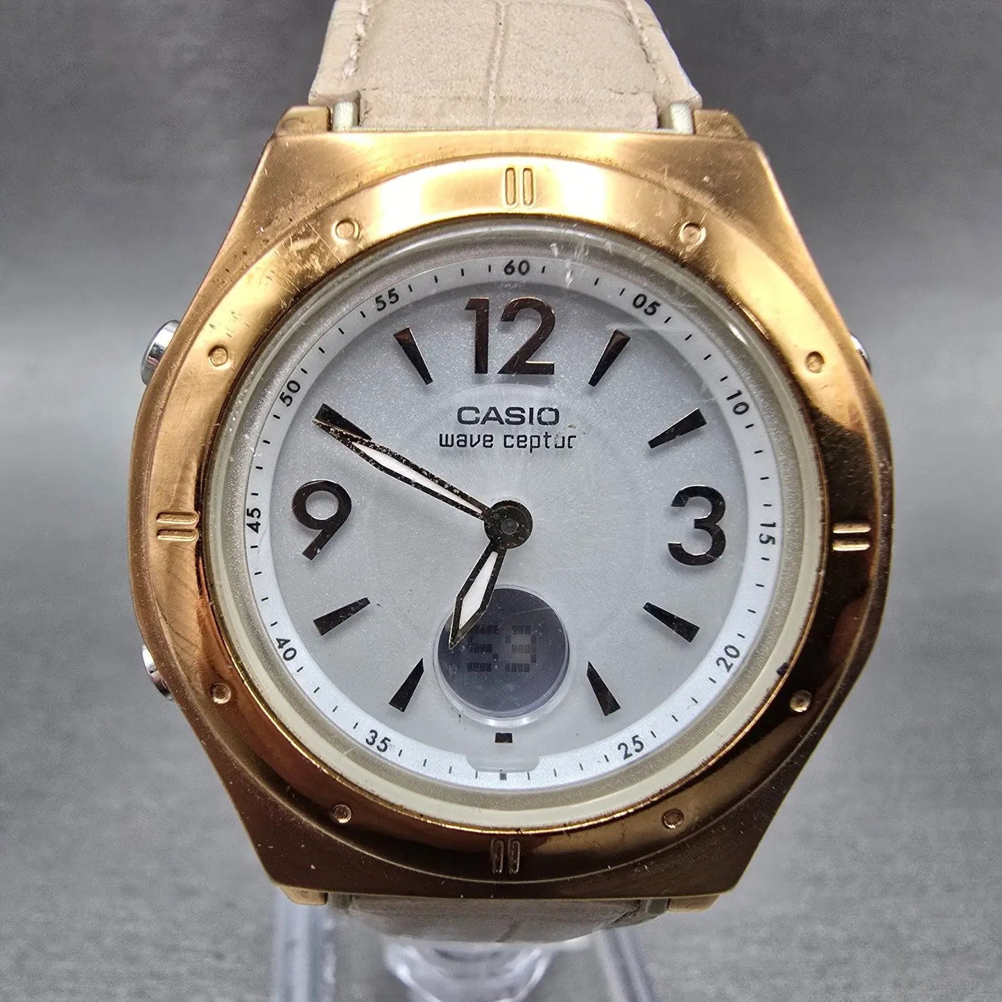 Casio Wave Ceptor Watch Women 35mm White Dial Rose Gold Alarm Chronograph Works0