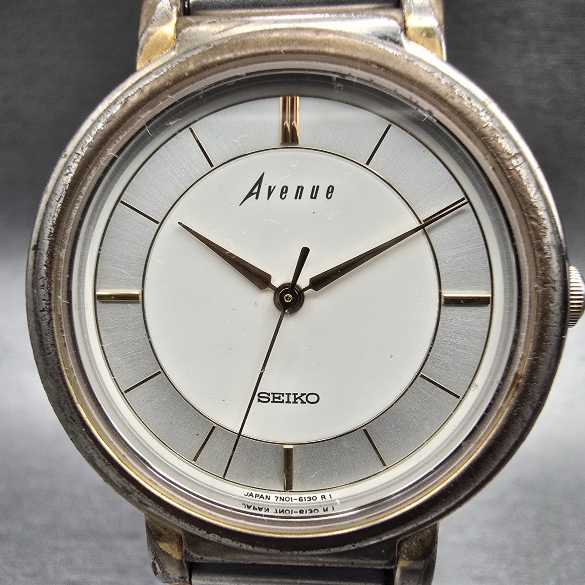 Seiko Avenue Watch Men 31mm Silver Dial Two Tone Round 7N01-6110 New Battery1