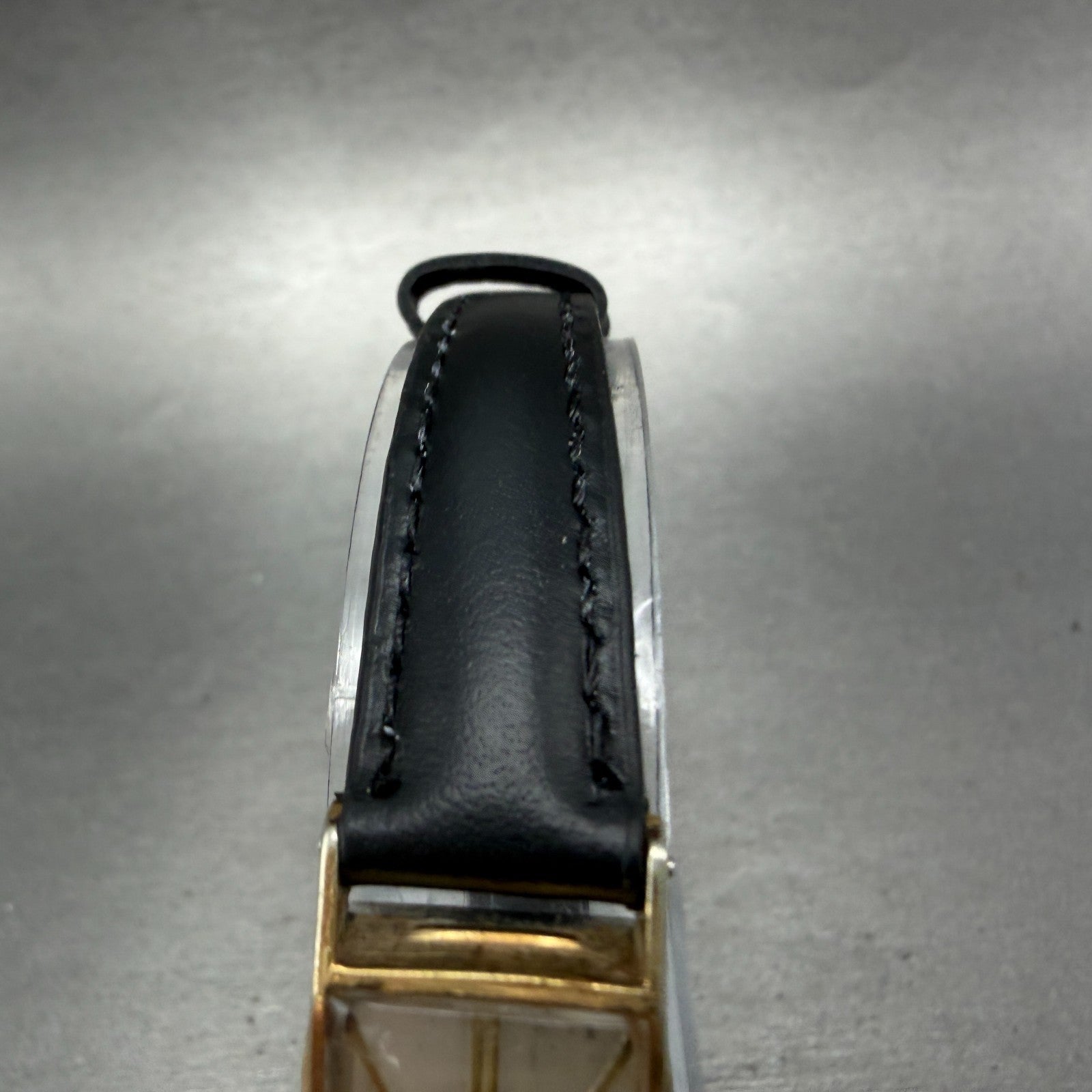 Citizen Charm Watch Women 15mm White Dial Gold Plated Manual Wind Runs VTG4