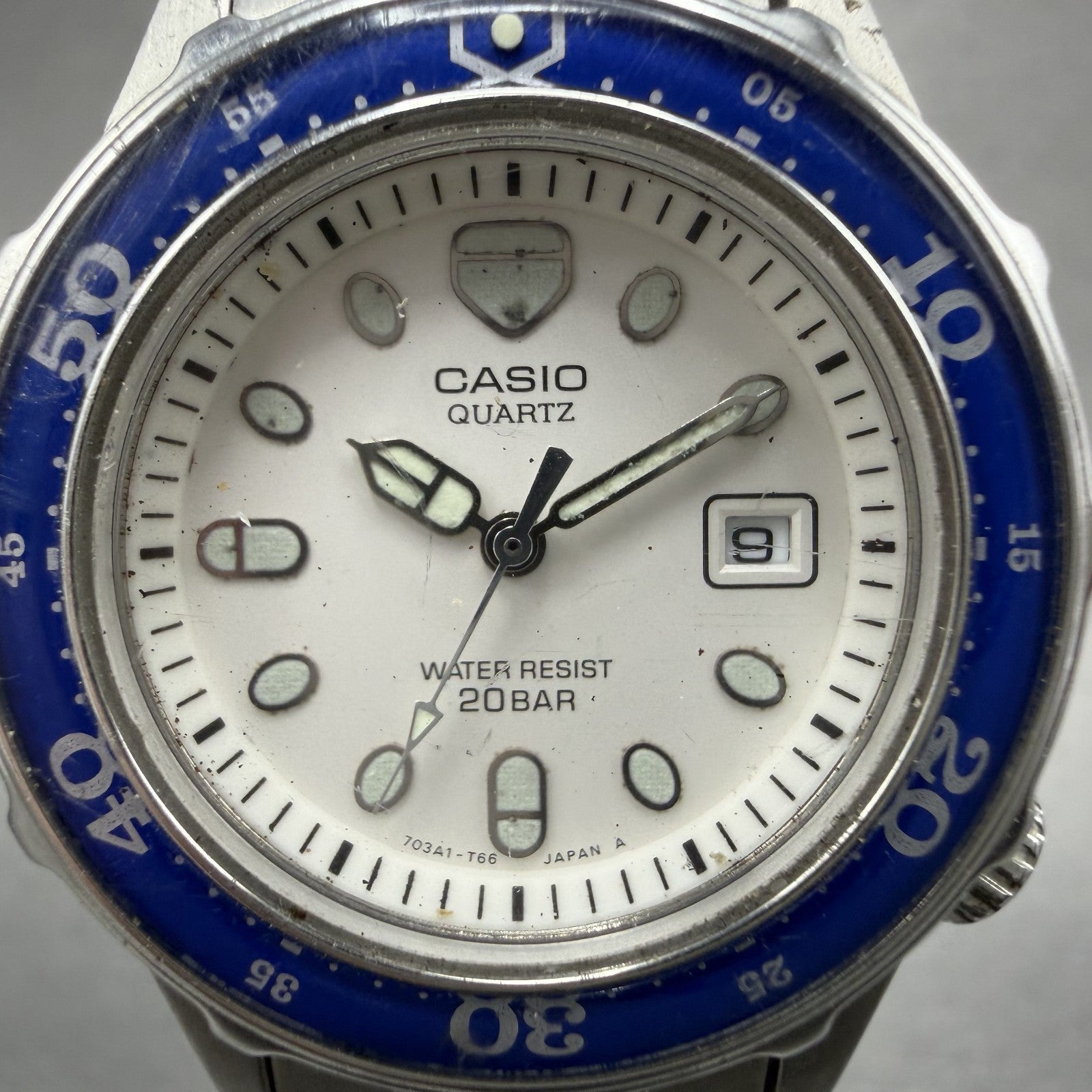 Casio Dive Watch Women 31mm White Dial Steel Blue Bezel LD715 Date PARTS2