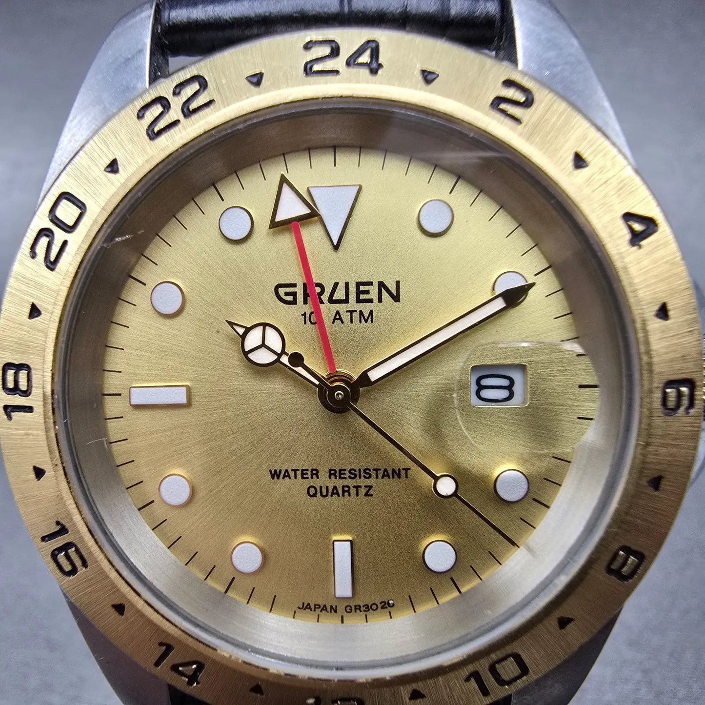 Gruen GMT Watch Men 39mm Gold Dial Two Tone Date Round 321-6M17 New Battery1