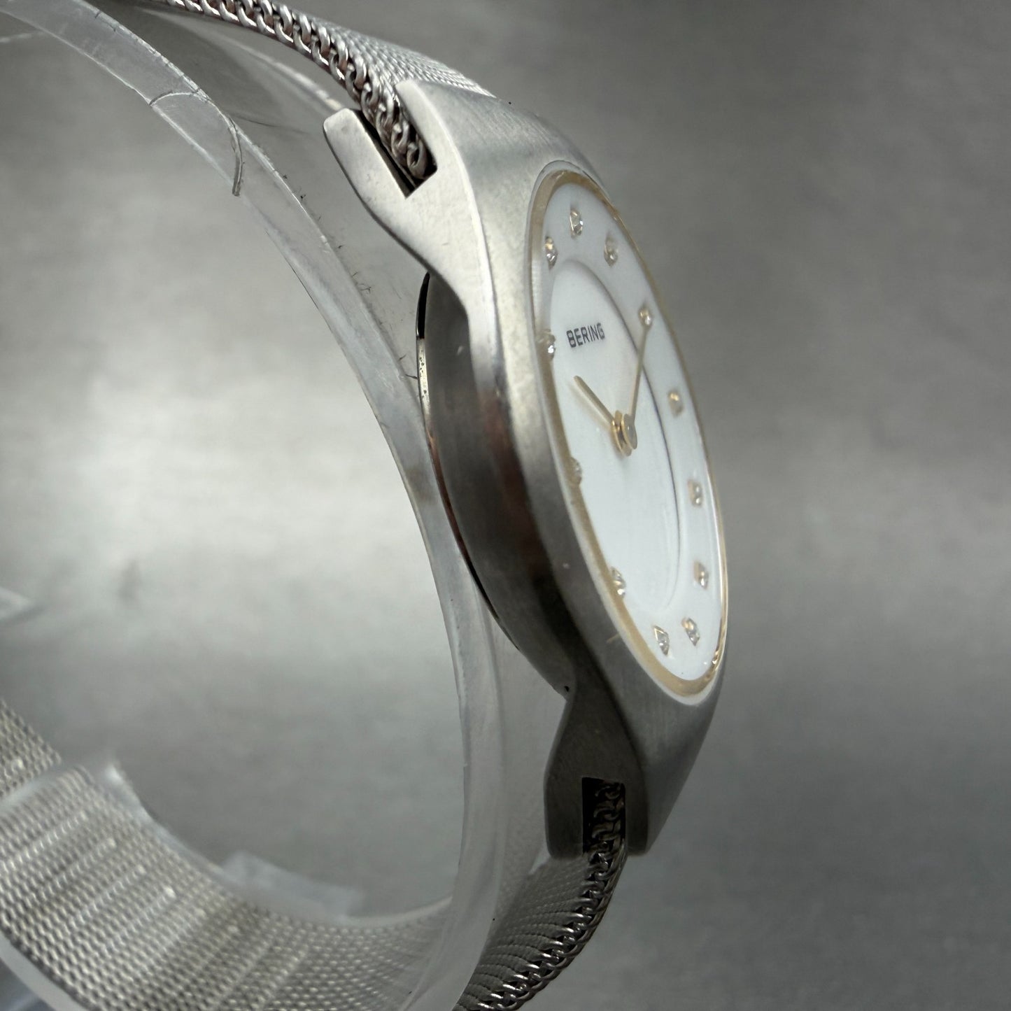 Bering Watch Women 27mm MOP Dial Silver Tone Mesh Band 11927-004 Round New batt3