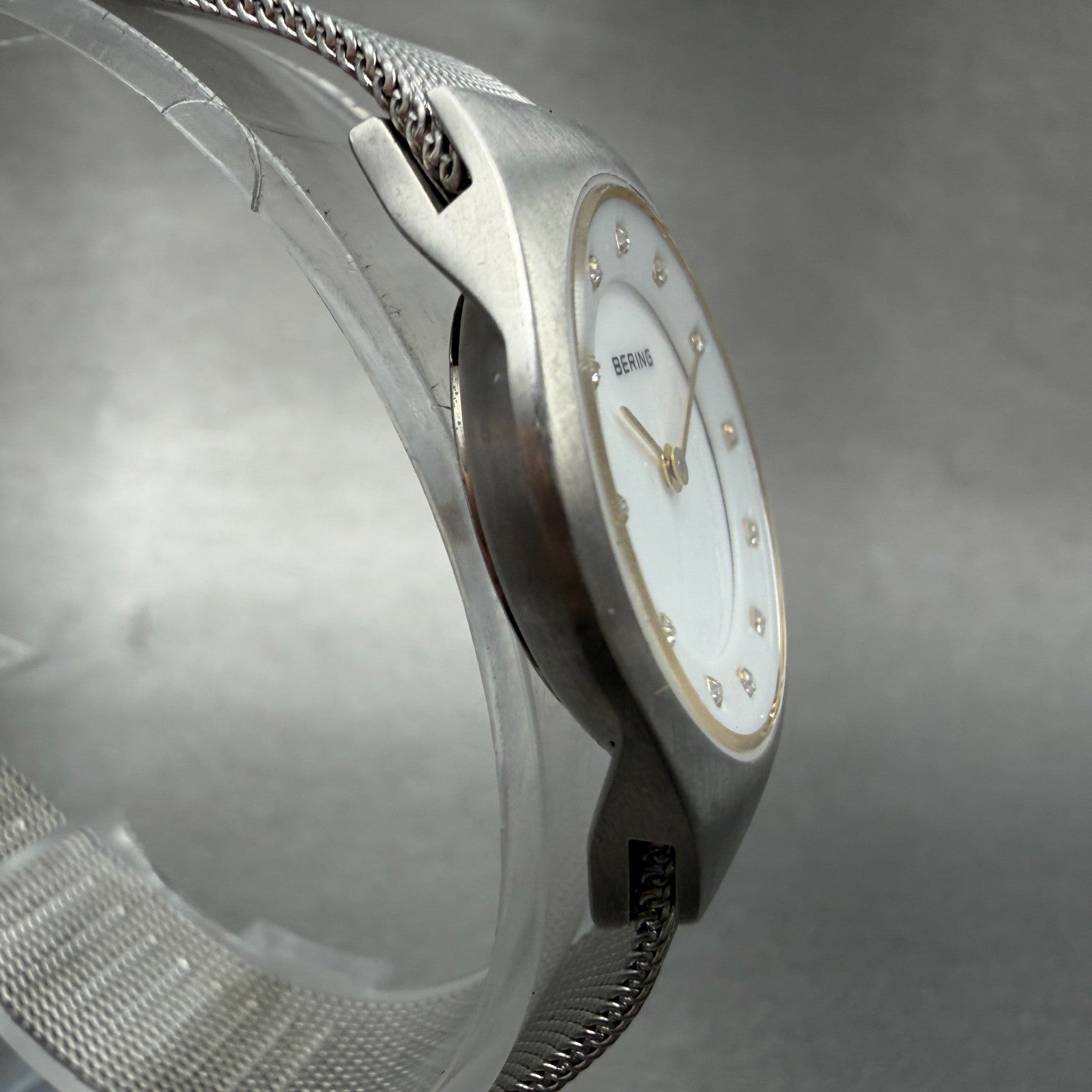Bering Watch Women 27mm MOP Dial Silver Tone Mesh Band 11927-004 Round New batt3