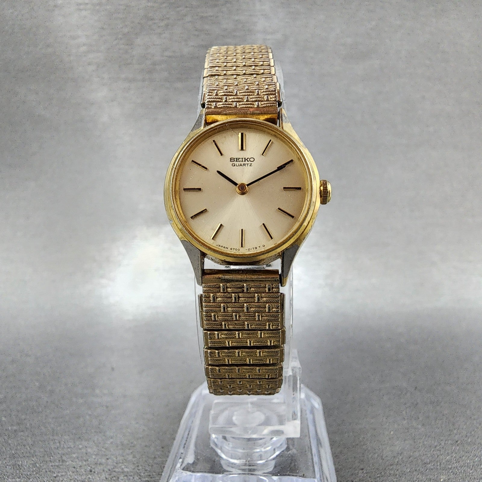 Seiko Watch Women 23mm Champagne Dial Gold Tone Round 47000059 New Battery5