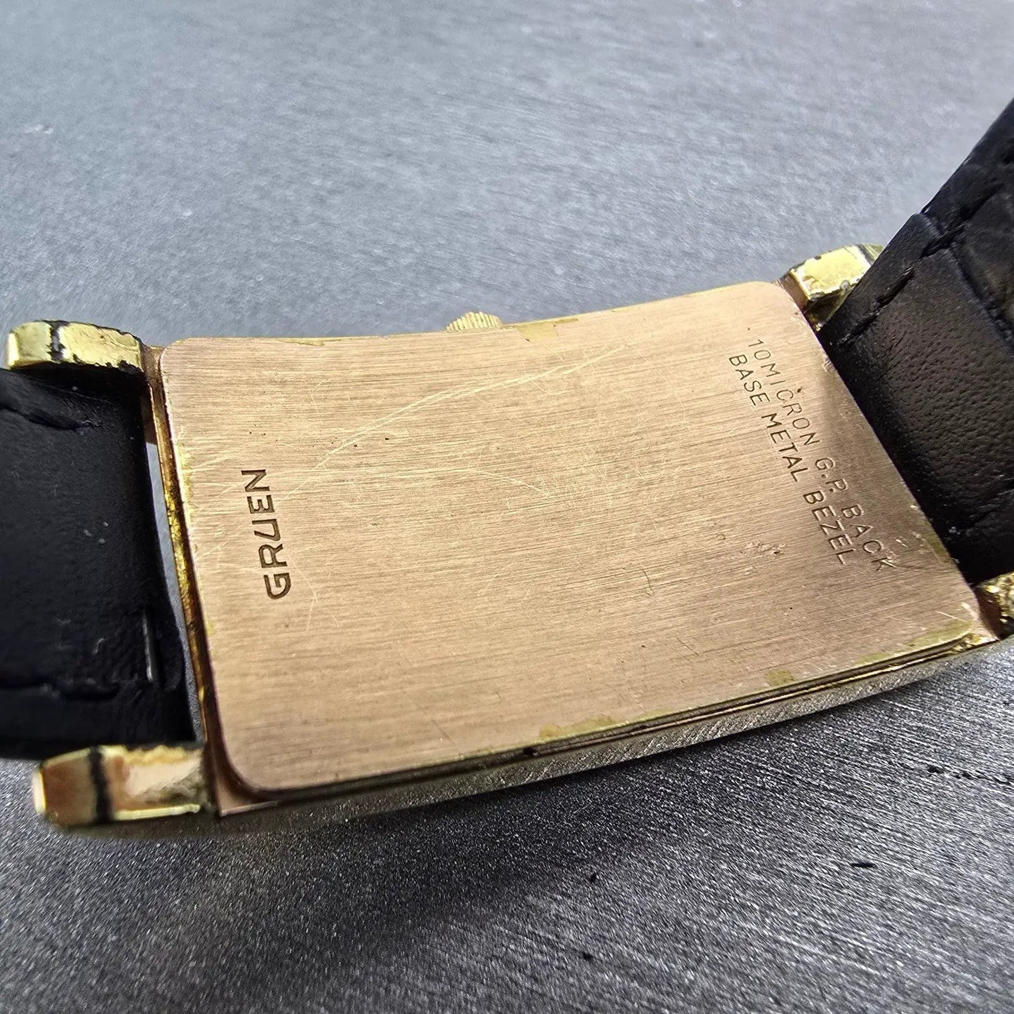 Gruen Curvex Watch Men 22mm Pink Dial Gold Tone Small Second Rectangle New Bat9