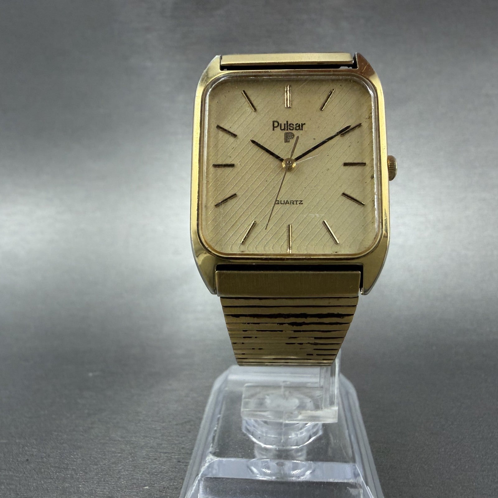 Seiko Pulsar Tank Watch Men 27mm Champagne Dial Gold Tone Y101-5329b New Batt HQ5