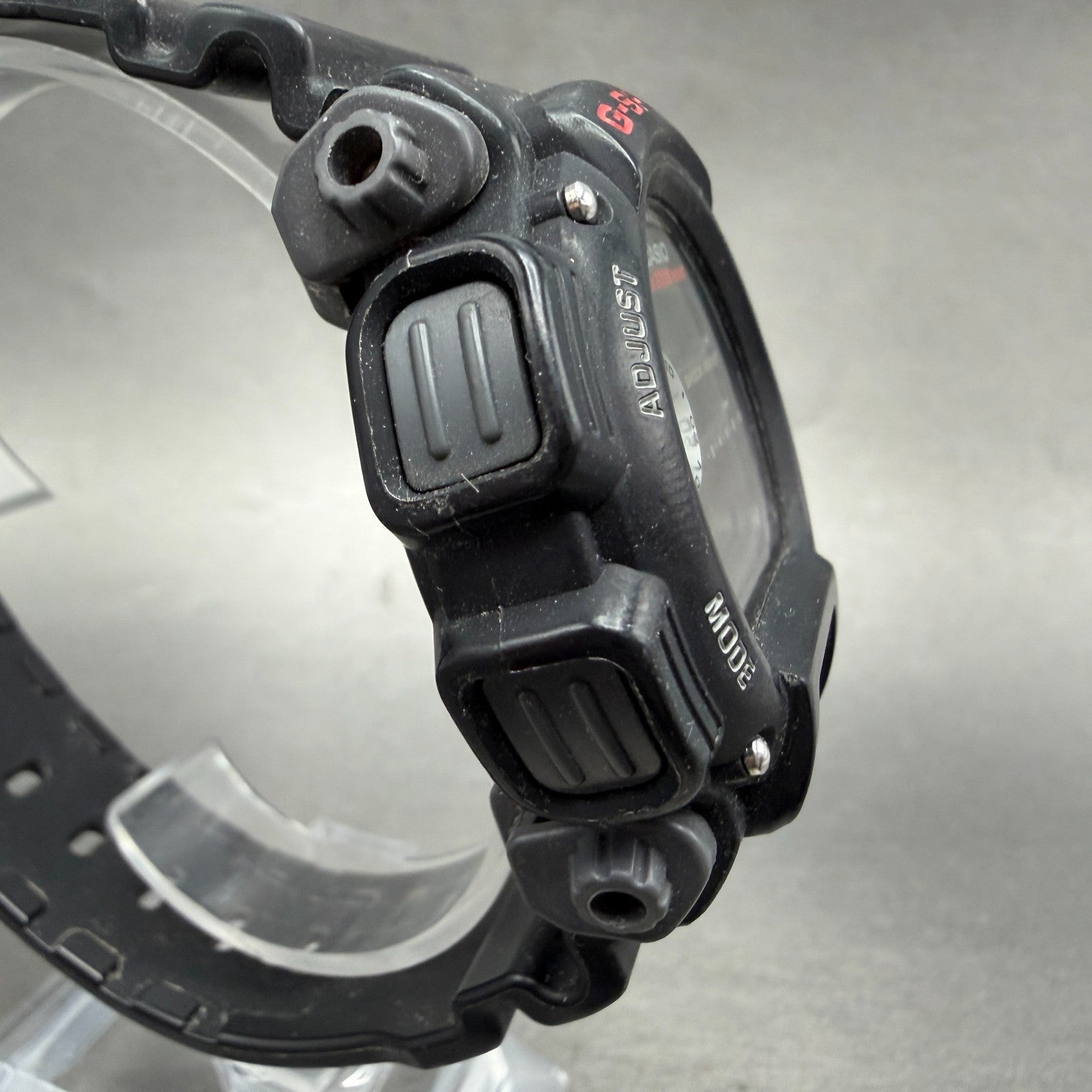 Casio G-Shock DW-9052 Watch Men 47mm Digital Black&Red Round New Battery PLKJF3