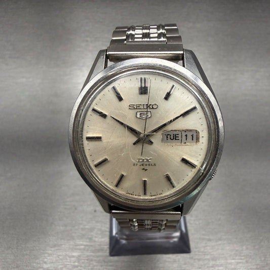 Seiko 5 Watch Men 37mm Silver Dial Silver Tone Daydate Round 5139-8000 Runs0
