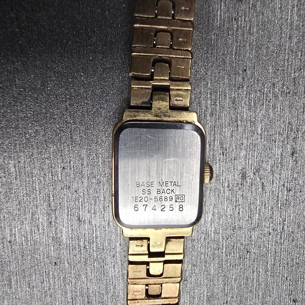 Seiko Tank Watch Women 13mm Gold Dial Gold Tone Rectangle 1E20-5689 New Battery10