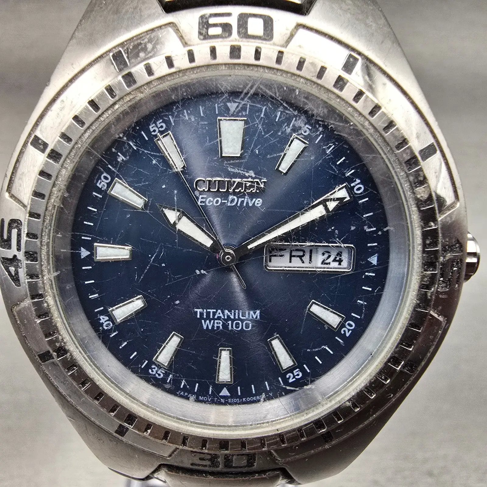 Citizen Eco-Drive Dive Watch Men 40mm Blue Dial Silver Daydate E101-K004403 Runs1