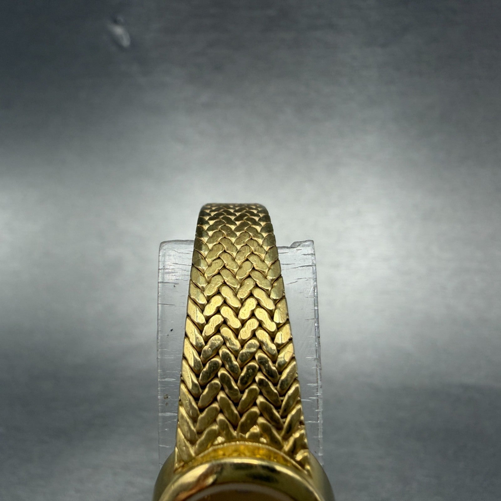 Gruen Watch Women 16mm Gold Dial Gold Tone Oval Mesh band New Battery VTG4