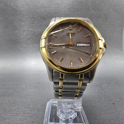 Citizen Watch Men 36mm Gray Dial Two Tone Daydate Round 2500-K13998 PARTS VTG6