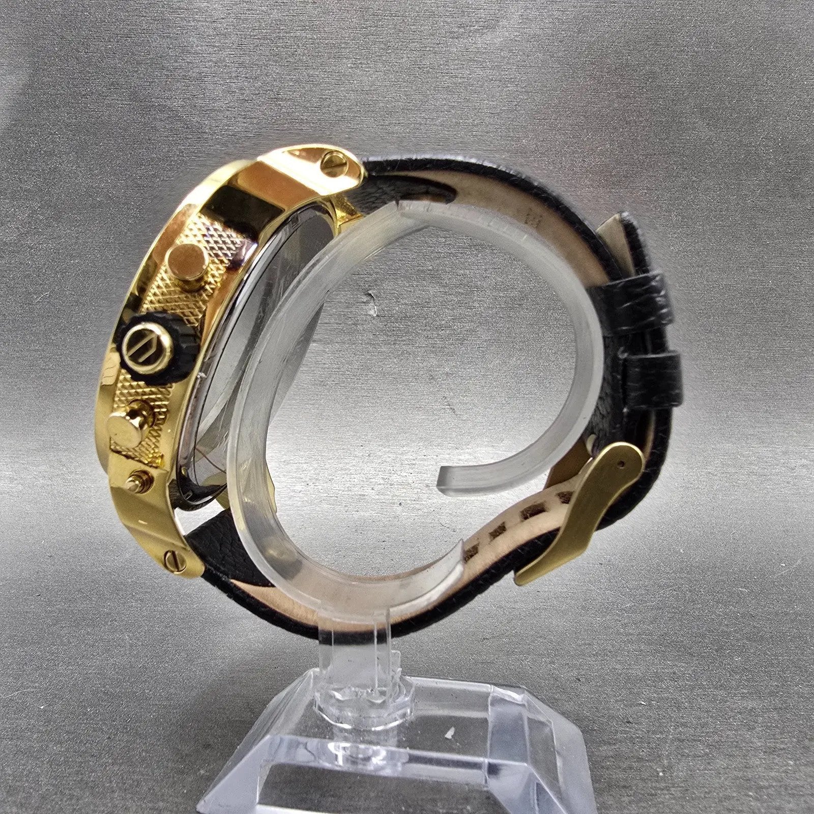 Diesel Mr. Daddy Watch Men 52mm Black Dial Gold Chronograph Digital New Battery6