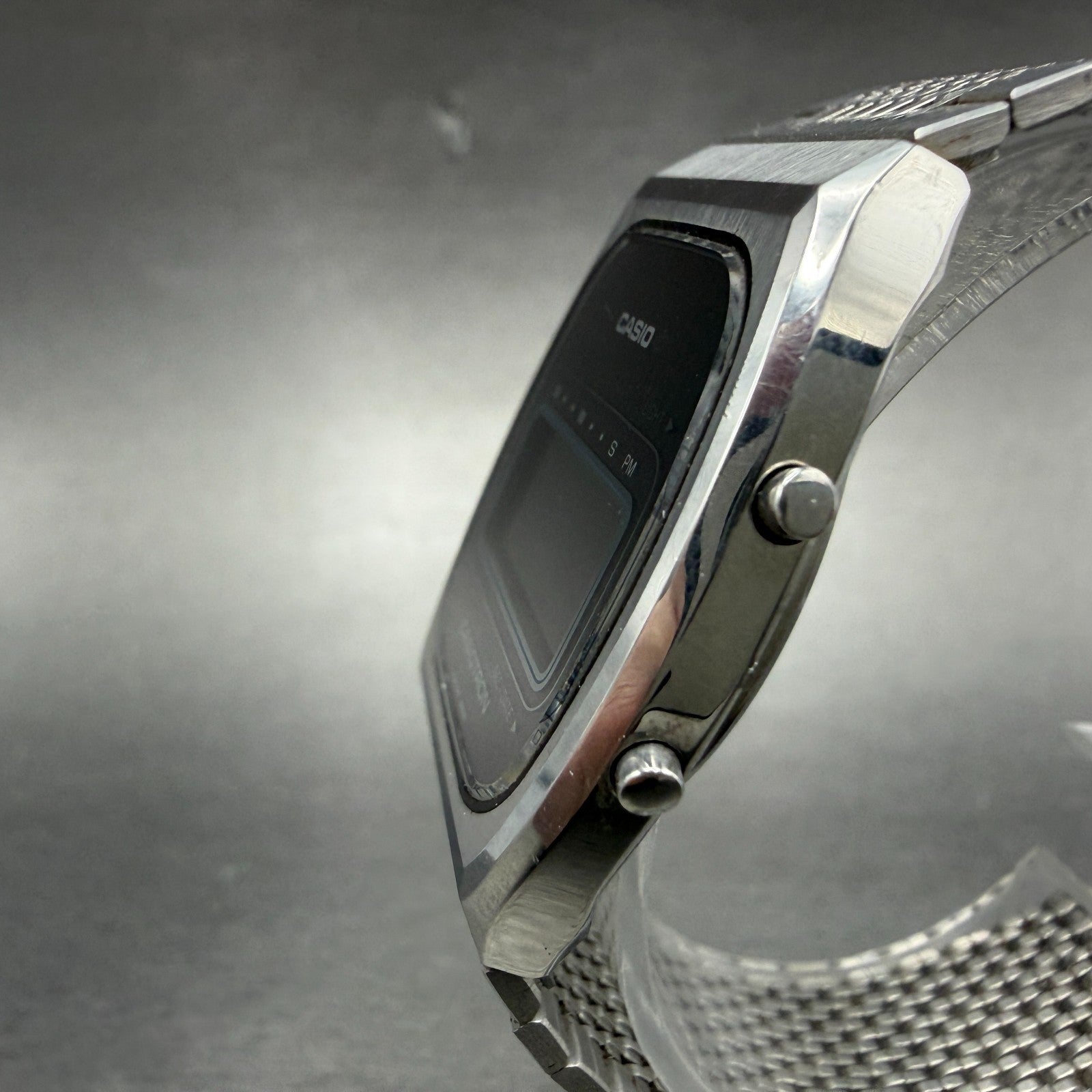 Casio Casiotron Watch Men 32mm Digital Daydate Oval 49CS-35 Vintage PARTS3