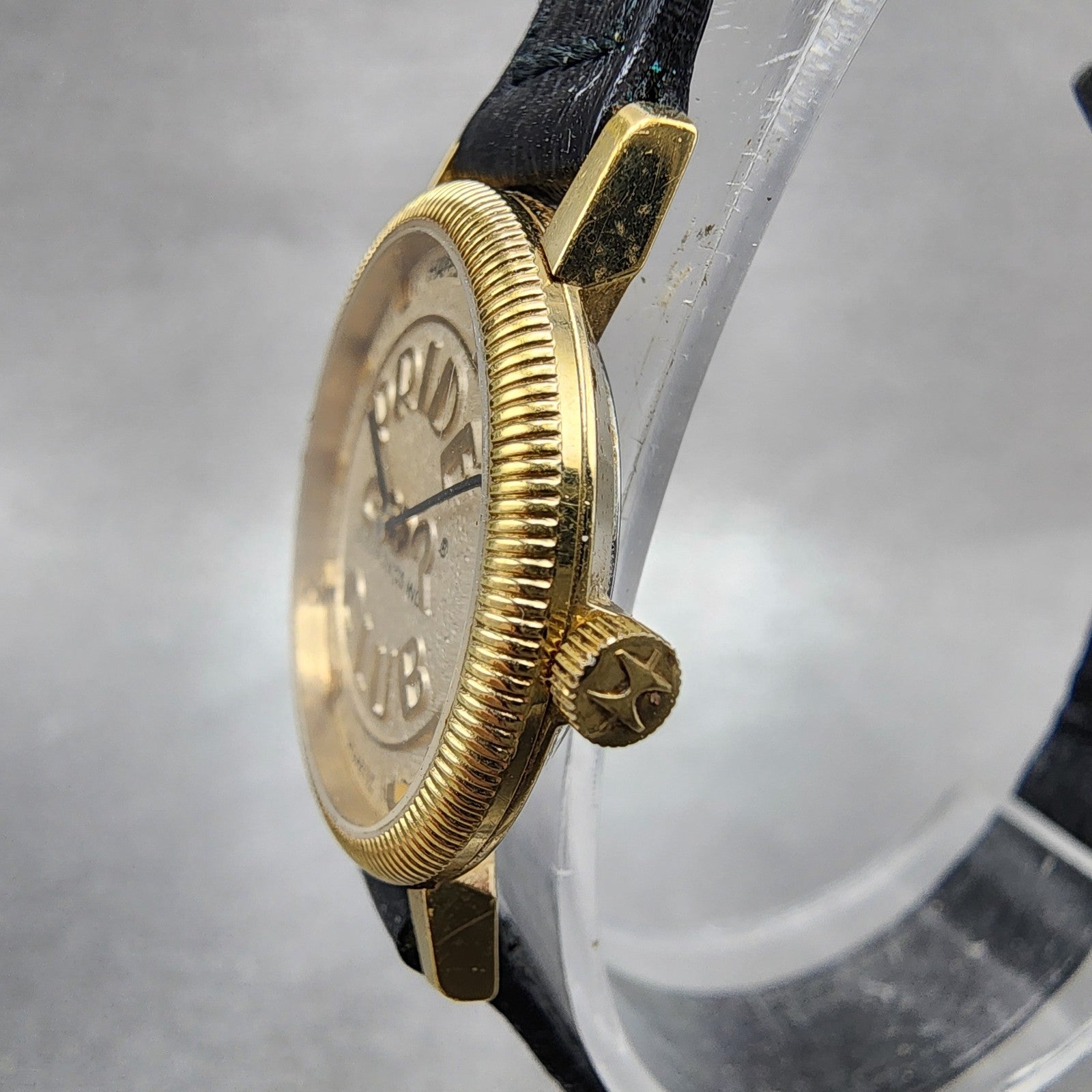 Hamilton Watch Women 24mm Gold Dial Gold Tone Pride Club Round 8442 New Battery2
