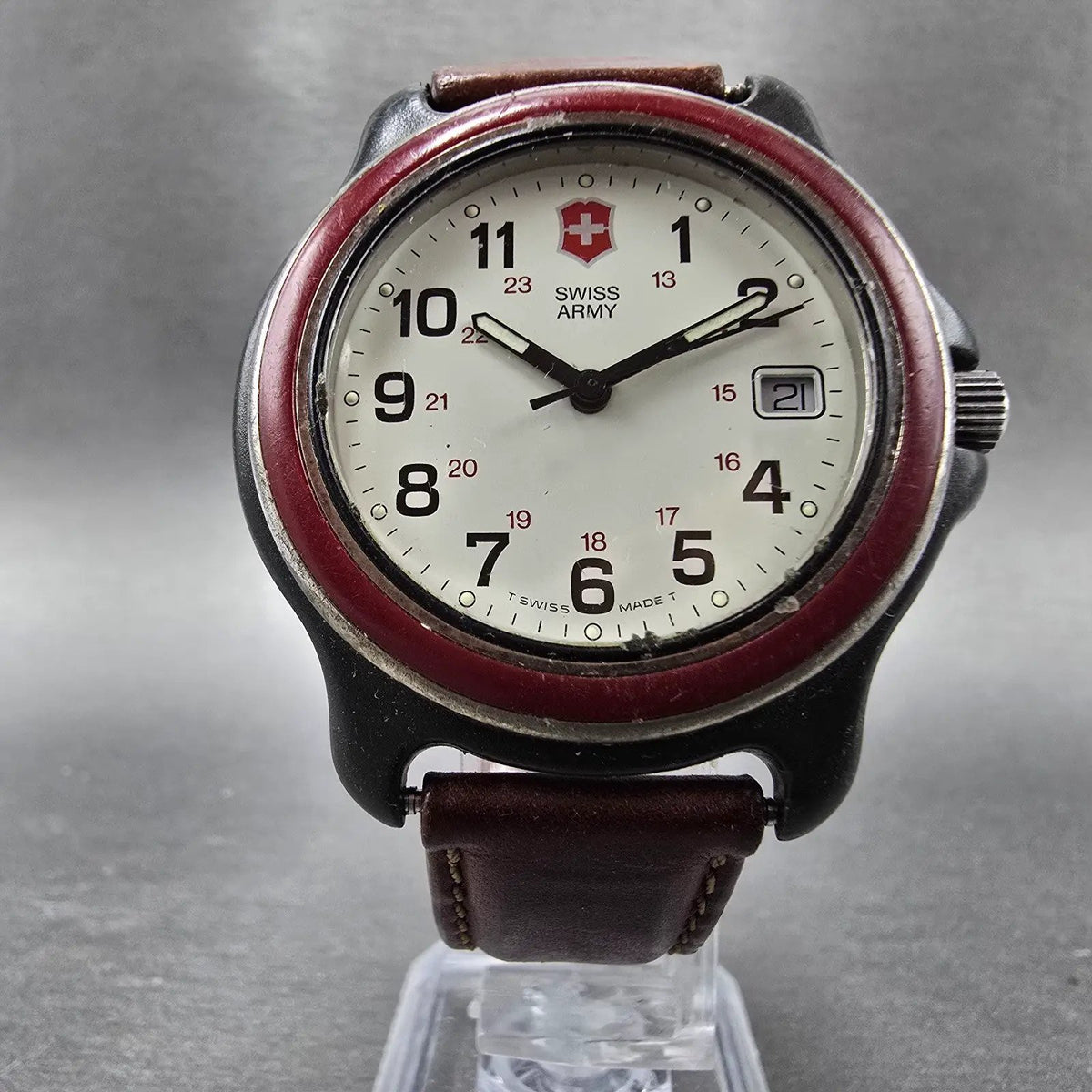 Victorinox Swiss Army Watch Men 39mm White Dial Black Tone Date Round PARTS CH16