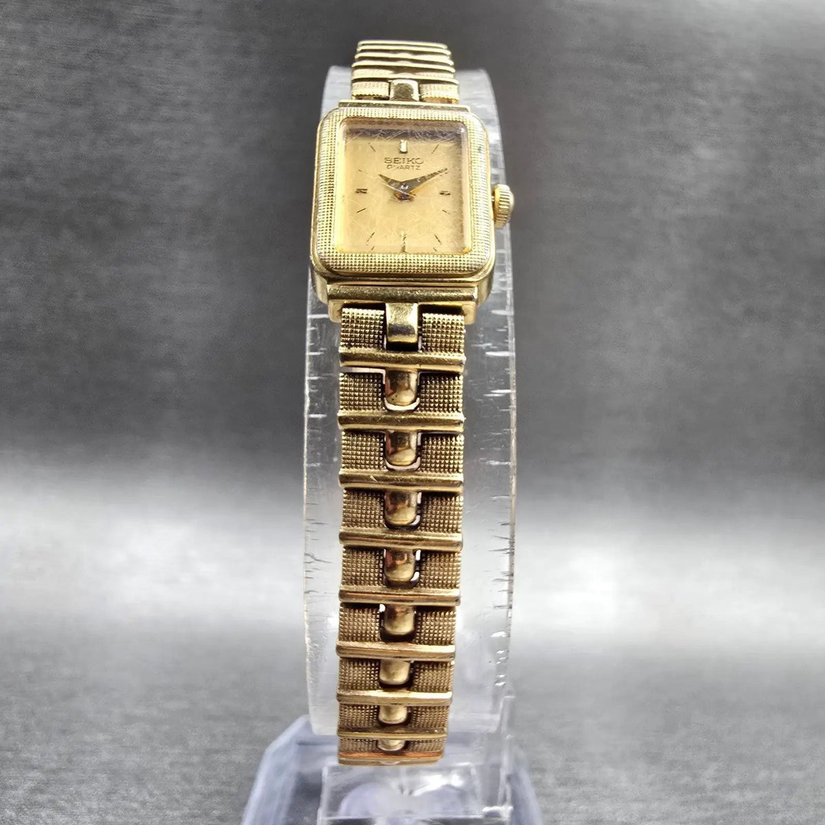 Seiko Tank Watch Women 13mm Gold Dial Gold Tone Rectangle 1E20-5689 New Battery5
