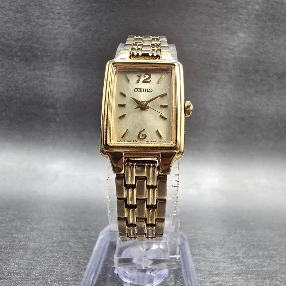 Seiko Tank Watch Women 17mm Champagne Dial Gold Tone Rectangle 1N01-0FH0 NewBatH5