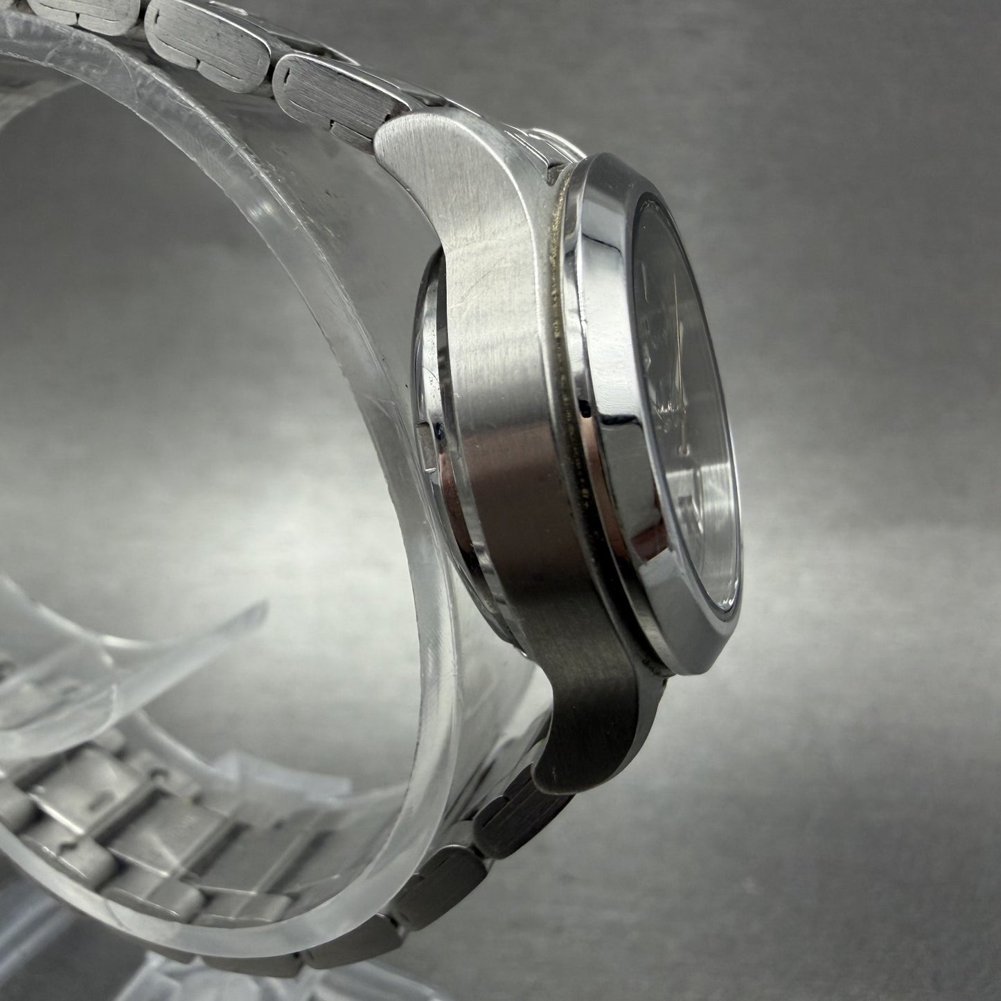 Seiko 5 Watch Women 25mm Balck Dial Stainless Steel Daydate Round 4207-01F0 Runs3