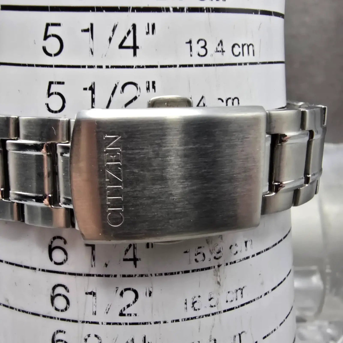 Citizen Eco-Drive Watch Men 36mm White Dial Silver Date E031-S048419 Round Runs11
