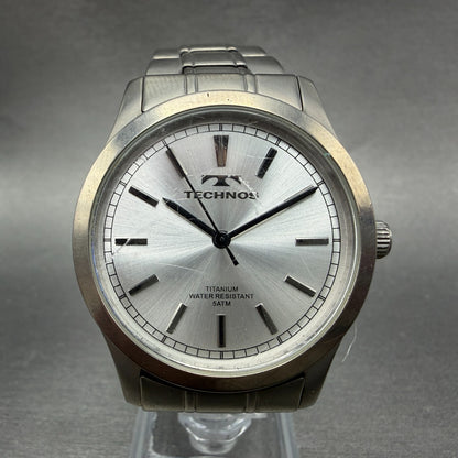 Technos Watch Men 37mm Silver Dial Titanium Round T-1079 New Battery W/box1