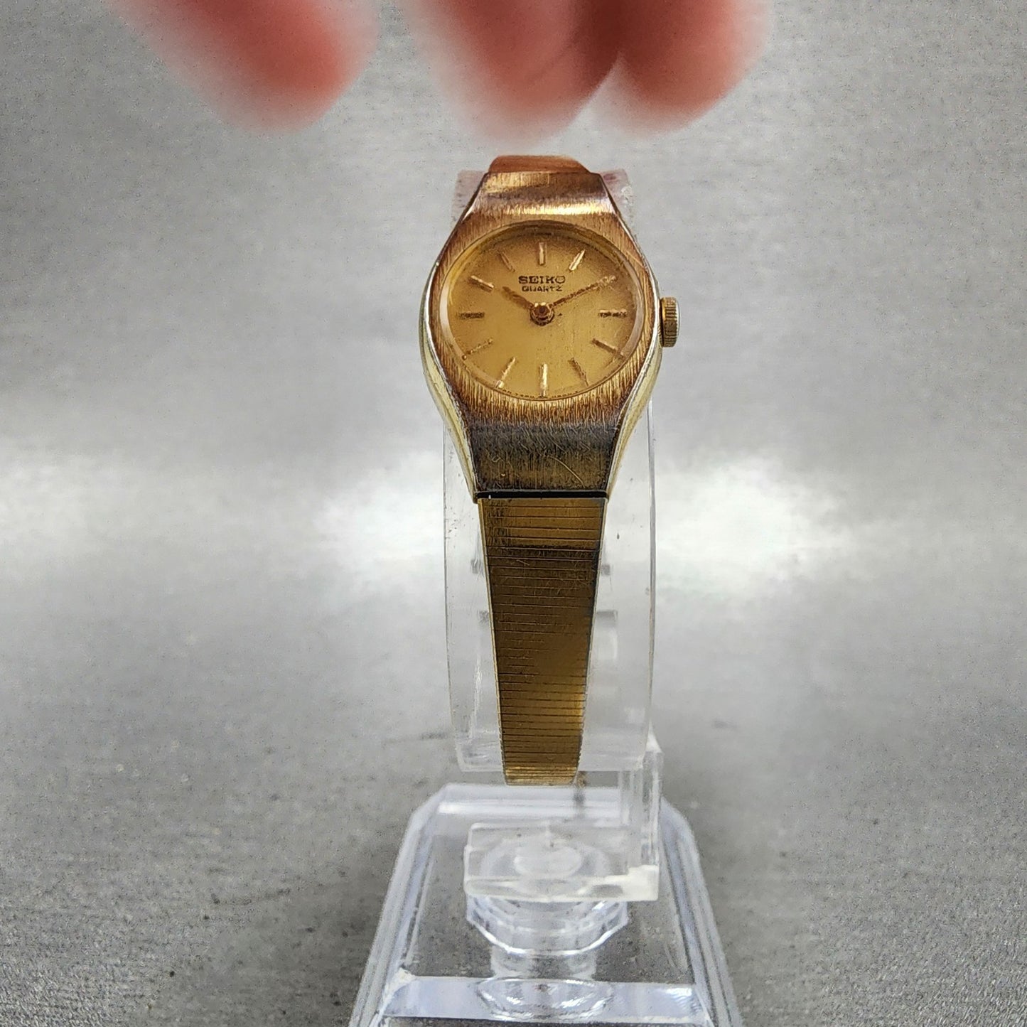 Seiko Watch Women 17mm Champagne Dial Gold Tone Round 73200209 New Battery5